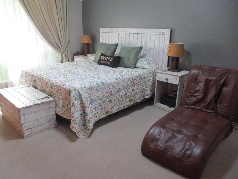 4 Bedroom Property for Sale in Heuwelsig Free State